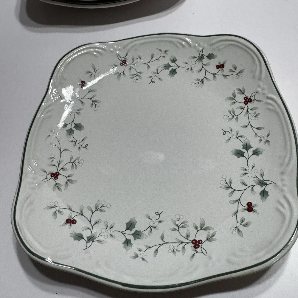 Lot 4 Pfaltzgraff Winterberry Square Salad Plate Set Christmas